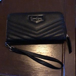 Jessica Simpson wristlet